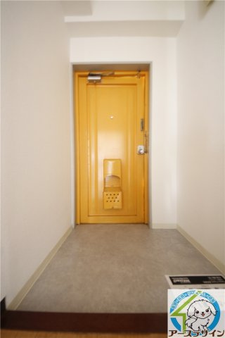 ハイツOGIの玄関