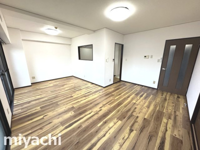 【居間・リビング】 | ガーデンヒルズ城南V