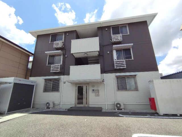 エターナル　ウイングの外観