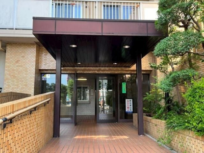 【エントランス】 | コープ野村王子 | 落ち着いたエントランスです