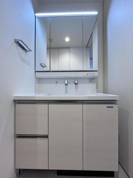 ベルヴュコート名古屋則武の洗面所