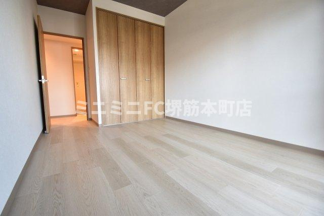 レジディア西天満の洋室