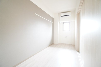 【洋室】 | Au Soleil CHIBA | ※同物件・反転タイプの写真です。