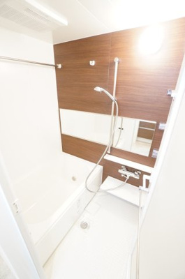 【浴室】 | Au Soleil CHIBA | ※同物件・反転タイプの写真です。