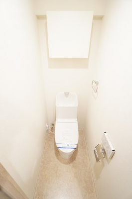 【トイレ】 | Au Soleil CHIBA | ※同物件・反転タイプの写真です。