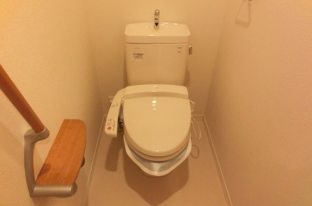 シャーメゾン稲田本町C棟のトイレ|☆掲載されている写真は同物件の別部屋のものとなりますのでご注意ください。