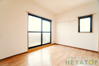 【内装】 | 洋室６.４帖（同仕様写真）