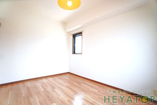 【内装】 | 洋室６.１帖（同仕様写真）