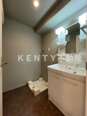 【洗面所】 | Ｌａ　Ｗａｌｅａｉｎａ | ゆったりとスペースのある洗面所