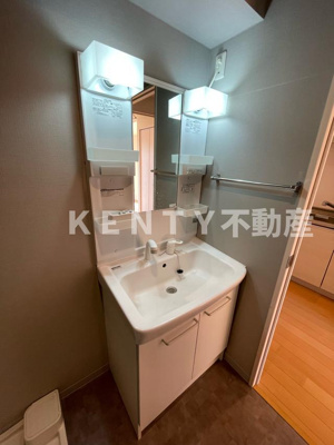 【洗面所】 | Ｌａ　Ｗａｌｅａｉｎａ | ゆったりとスペースのある洗面所