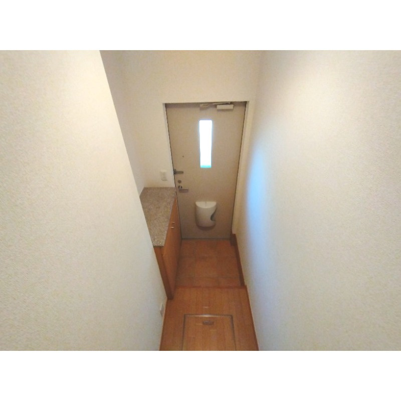 ウッドイン３番館の玄関