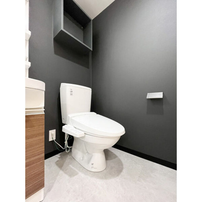 【トイレ】 | グランドロアール南巽 | 落ち着いた色調のトイレです