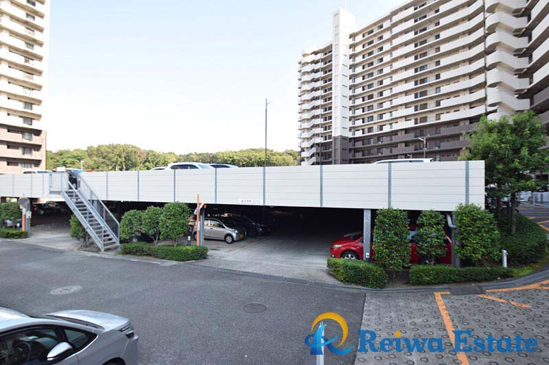 オクトス湘南茅ヶ崎ヴィスタヒルの駐車場