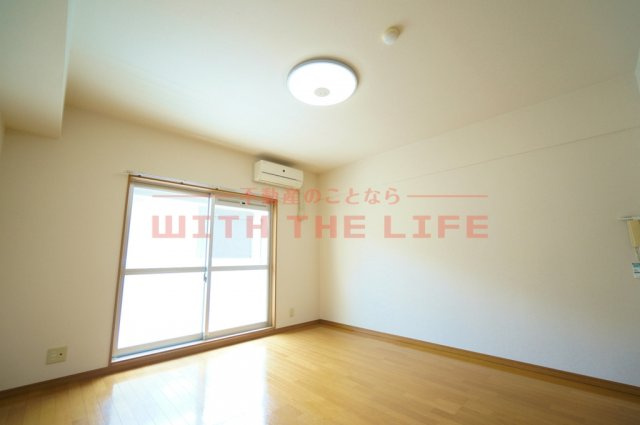 MAPLECOURT（メープルコート）Ⅰ【キャッシュバック対象物件】の寝室|広くて明るい寝室