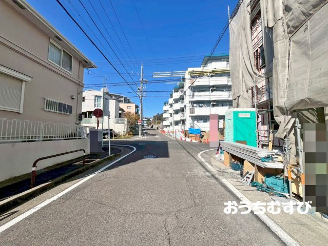 よもぎ台31219②(全2棟)1号棟の前面道路含む現地写真
