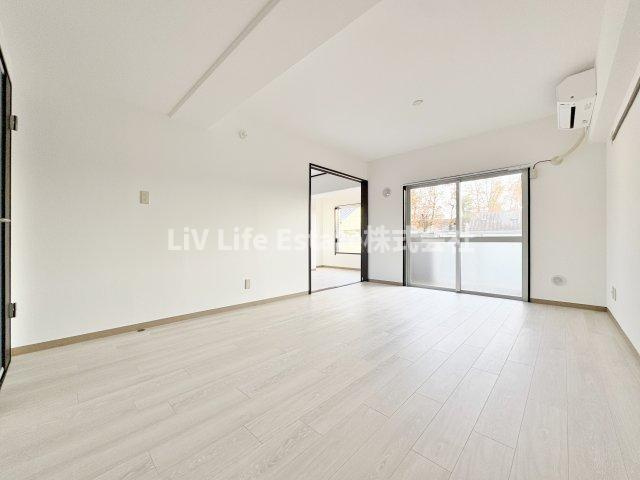 ＮＳビルの居間・リビング