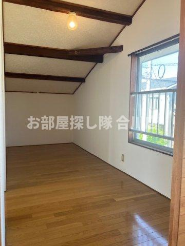 渡辺戸建の洋室