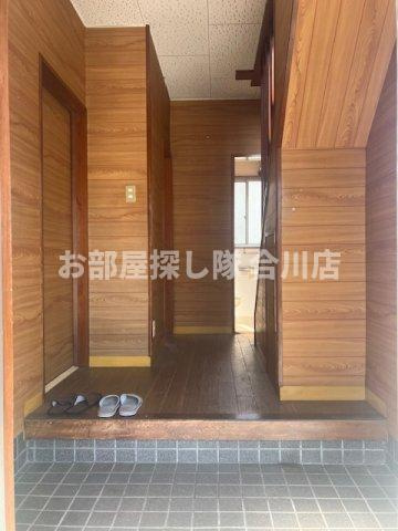 渡辺戸建の玄関