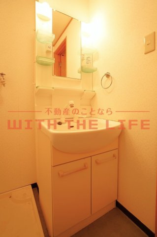 チャームビラⅡ【キャッシュバック対象物件】の独立洗面台|朝の身支度には欠かせない独立洗面化粧台