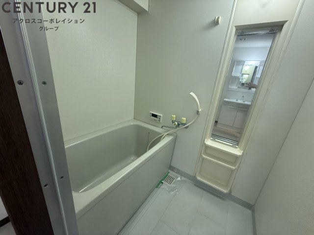 シンプルで機能的なユニットバスです！

