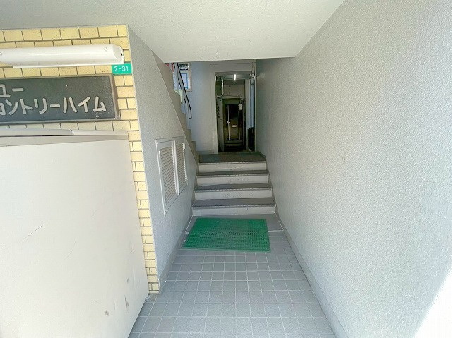 ニューカントリーハイム新高のエントランス