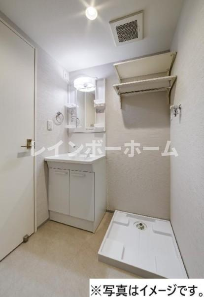 RH幕張の独立洗面台|※建築中のためイメージ写真となります。