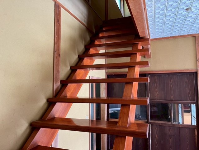 森尾　中古戸建　8DK+Sの内装