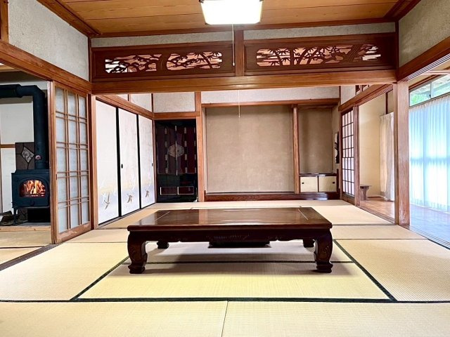 森尾　中古戸建　8DK+Sの和室