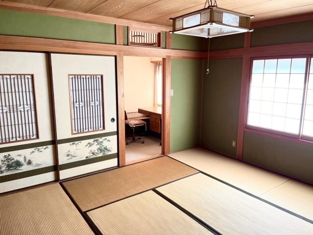 森尾　中古戸建　8DK+Sの和室