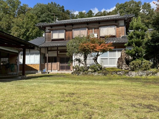 森尾　中古戸建　8DK+Sの庭
