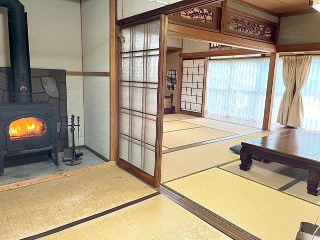 森尾　中古戸建　8DK+Sの和室