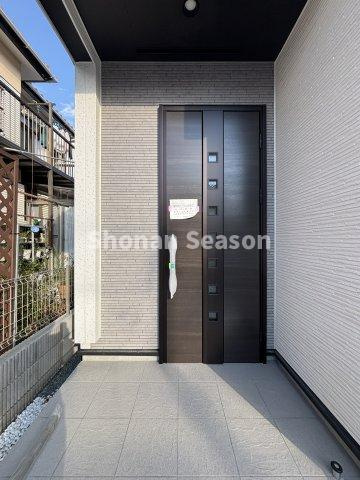 【玄関】 | 内覧の際には新生活をイメージしながら隅々までご覧くださいね。