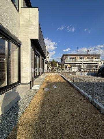 【庭】 | お庭スペースでは、お子様を遊ばせたり、充実したおうち時間を過ごせますよ◎