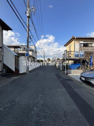 【前面道路含む現地写真】 | 小・中学校・幼稚園・保育園がすべて徒歩8分以内に揃っており、子育てしやすい環境が整っていますよ。