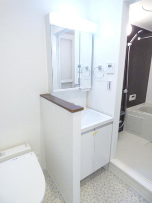 【洗面所】 | Pino Village | シャワー付き洗面台♪