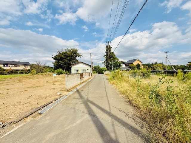 吉見町田甲　土地86坪の前面道路含む現地写真