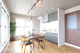 【居間・リビング】 | 藤和ライブタウン立花 | リビングは窓も多く大変明るく開放的な室内です！！ぜひ一度現地でご確認ください！お気軽にネクストホープ不動産までお問い合わせを！！