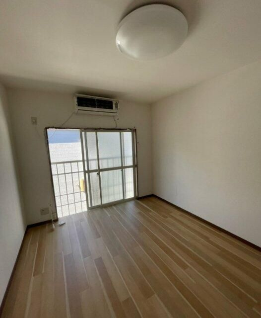 リス・デラ・バレの居間・リビング