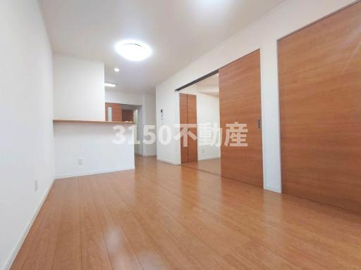 ロジェヨシヤマの居間・リビング