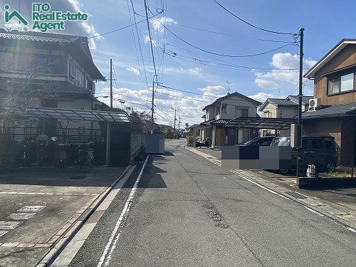 岩倉花園町8期１号地 新築戸建の前面道路含む現地写真