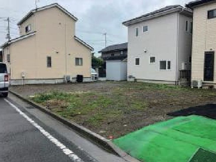 リナージュ前橋六供町1丁目01期　1号棟の前面道路含む現地写真