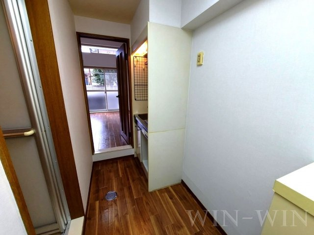 ウイングコート東小池 A棟のキッチン