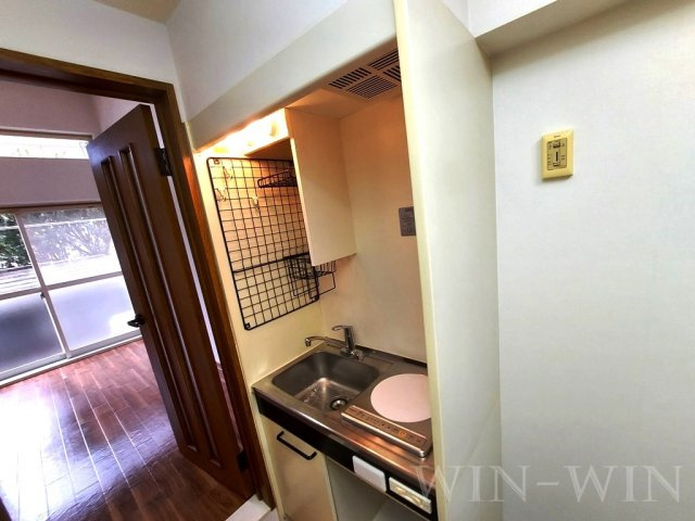 ウイングコート東小池 A棟のキッチン