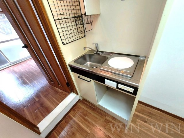 ウイングコート東小池 A棟のキッチン