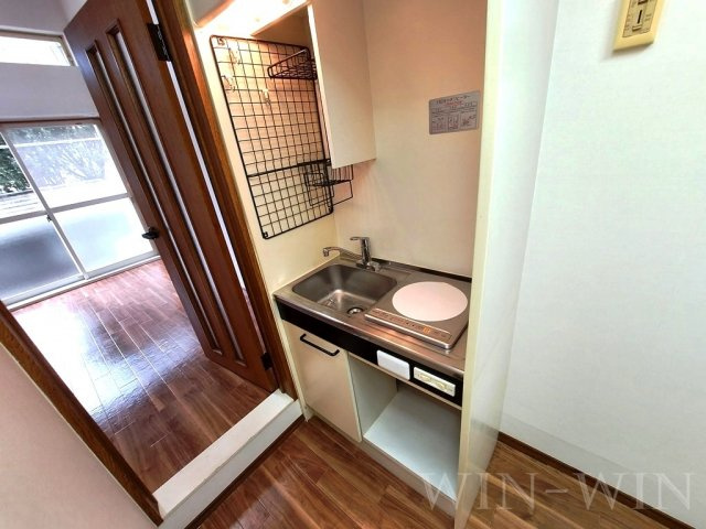 ウイングコート東小池 A棟のキッチン