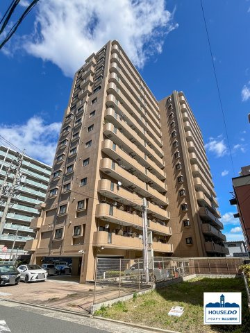 角部屋12階で日照良好！3路線利用可！ライオンズシティ鶴舞の外観|西側から撮影したマンション建物の外観写真
