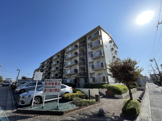 コーポレート与野本町（18号棟）の外観