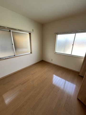 ウララハウスⅡの居間・リビング