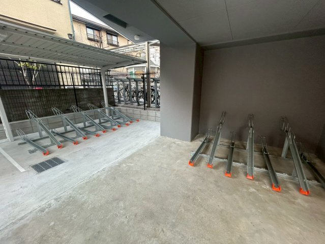 グルーブ神戸元町アリアの駐車場
