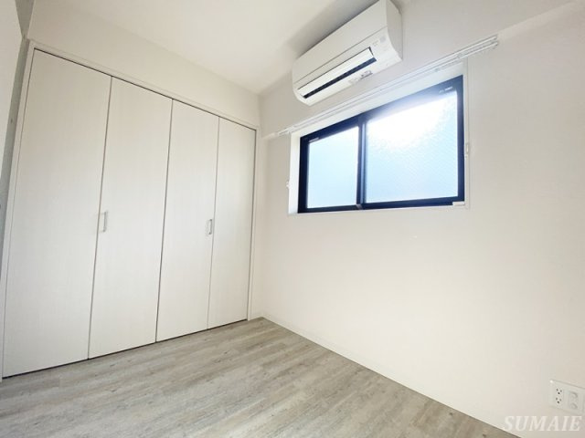 プラチナフォルム駒込の洋室|別角度からみた納戸です☆